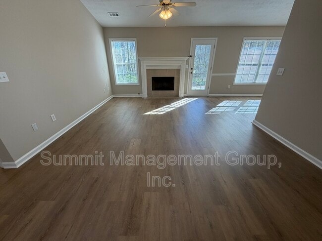 Photo - 25 Stephens Way