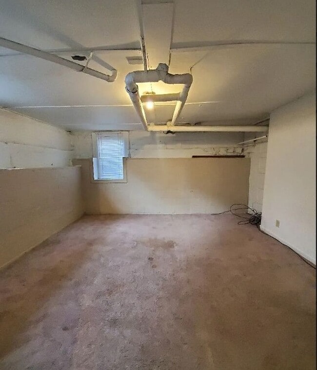 Photo - Pre-Leasing 2 Bedroom 1 Bathroom in West L... Unit 203 1/2