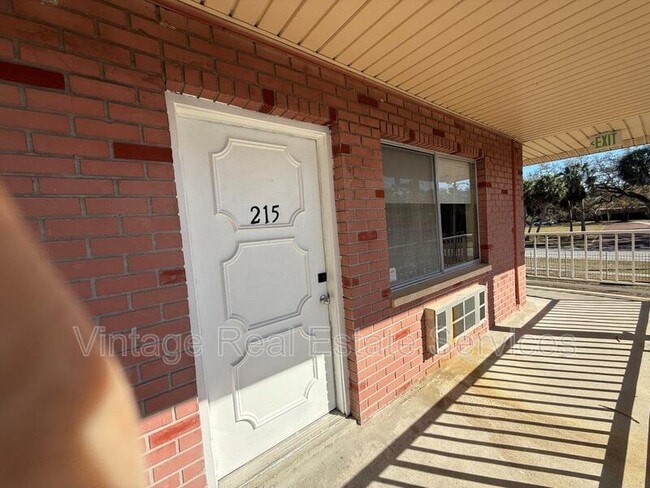 Photo - 3301 58th Ave S Unidad #215