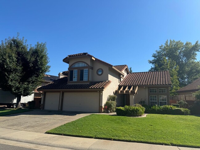 BEAUTIFUL 2 STORY IN FOLSOM WITH 4 BED, 3 ... - BEAUTIFUL 2 STORY IN FOLSOM WITH 4 BED, 3 ... Casa