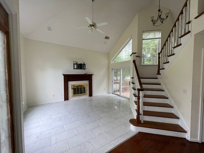 Photo - 1635 Pondside Dr