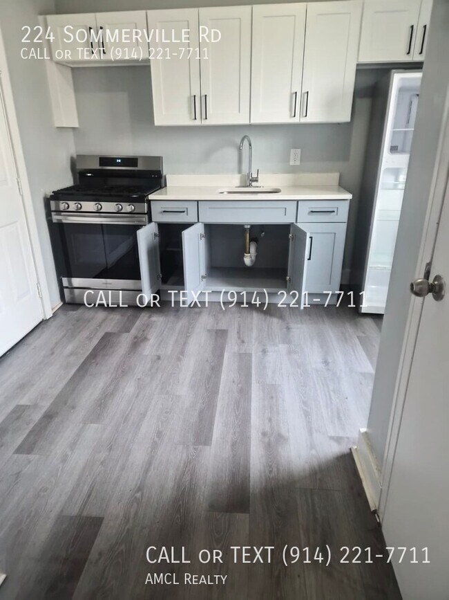 Photo - 224 Sommerville Pl