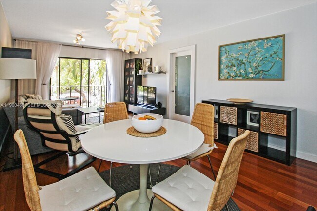 Photo - 1250 Lincoln Rd Unit 210