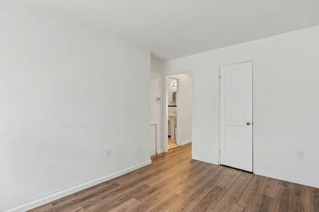 Photo - 10 Swan St Unit 10B