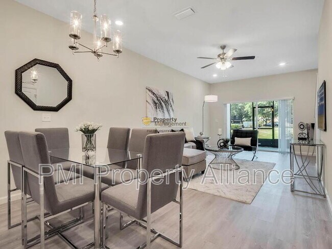 Photo - 2916 Oak Park Way