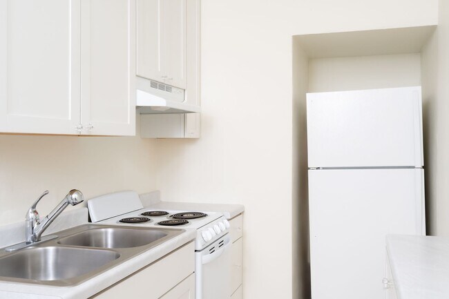 Photo - Belmont Apartments