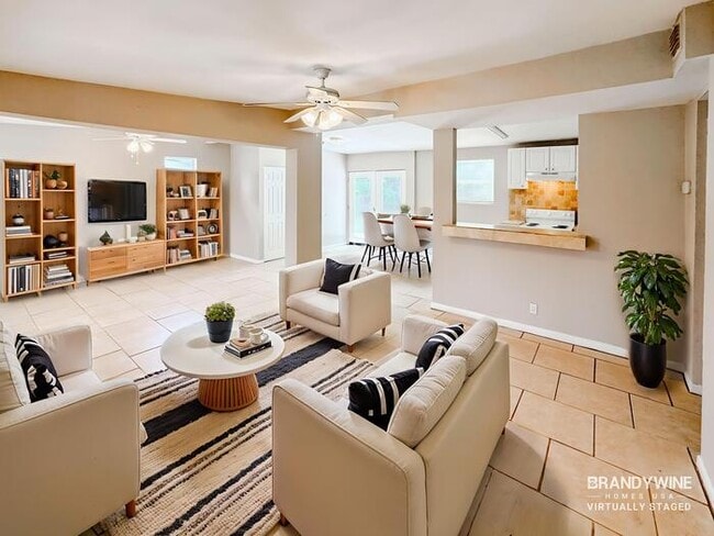 Photo - 2518 Congaree Dr W