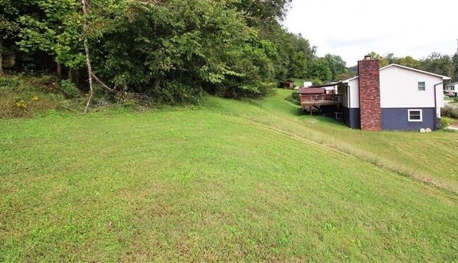 Photo - Beautiful Mid Entry Home in a Quiet Neighborhood