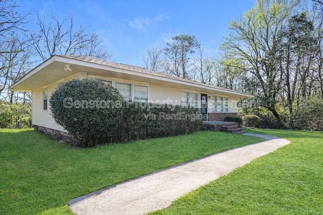 Photo - 2629 Wood Dr NE