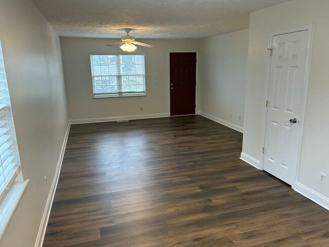 Photo - Now available:  Three bedroom, 1.5 bath home in Maryville City