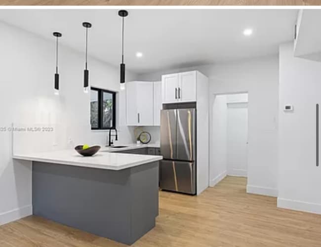 Photo - 1720 SW 73rd Ave