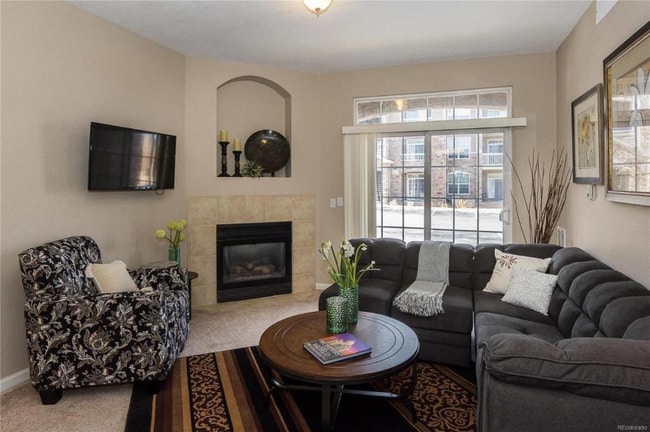 Building Photo - 7440 S Blackhawk St Unit 15-104 Rental