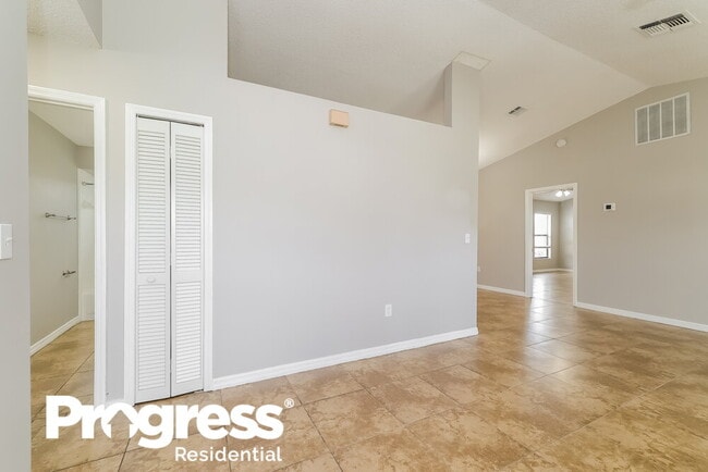 Photo - 637 Baldwin Dr