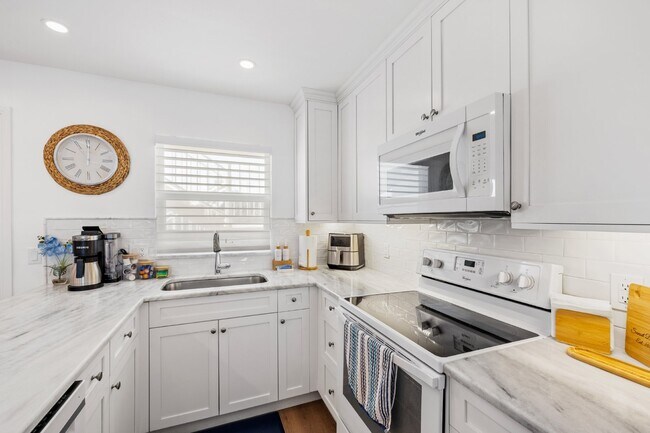 Photo - Downtown Naples - 2 bedroom condo!