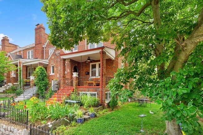 Photo - 5201 2nd St NW