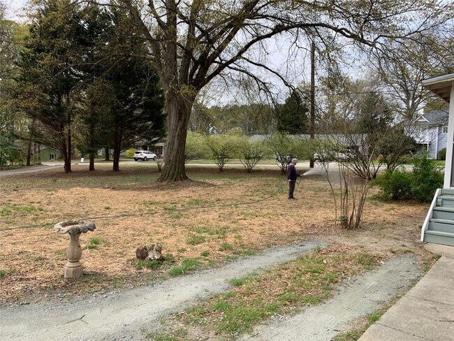 Photo - 2997 N Main St