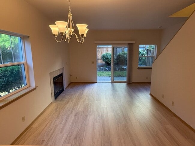 Photo - CHARMING 2 BED, 2 BATH KIRKLAND TOWNHOME W...