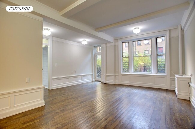 Building Photo - 250 W 104th St Rental