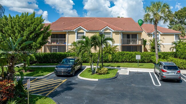 Building Photo - 5741 Riverside Dr Unit 205A5