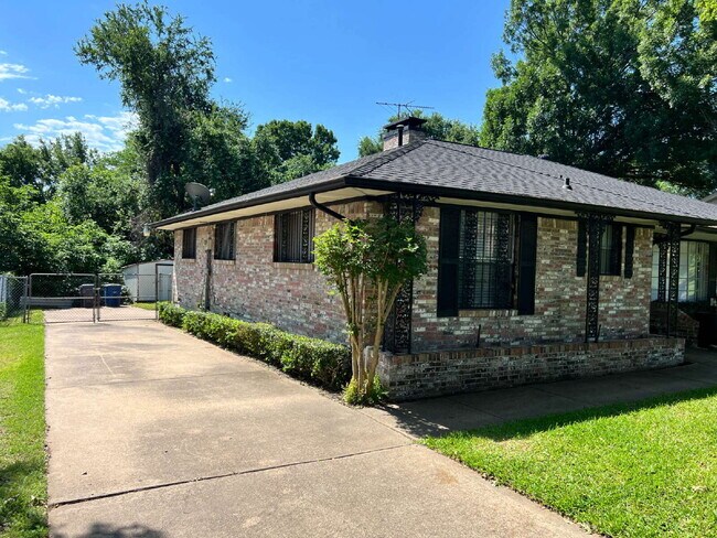 Photo - 2730 King Cole Dr