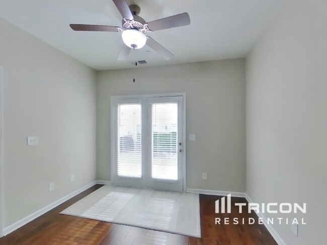 Photo - 311 Woodfern Ct