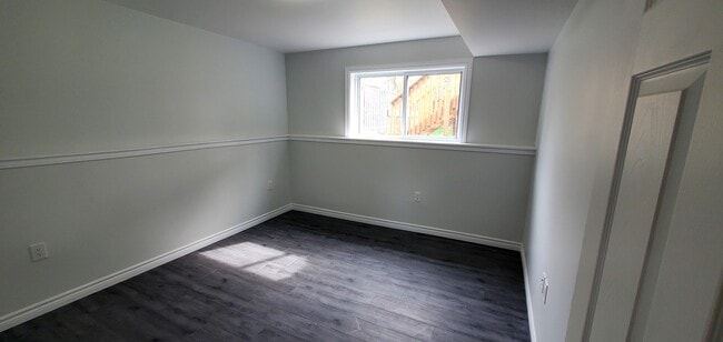 Photo - 126 Cannifton Rd N