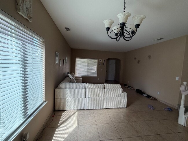 Photo - 12 Jackdaw Ct