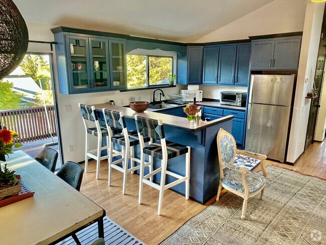 Building Photo - 608 Sparkes Rd Rental