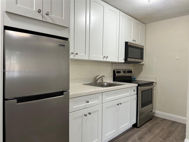 Photo - 5901 NE 18th Ave Unidad 2