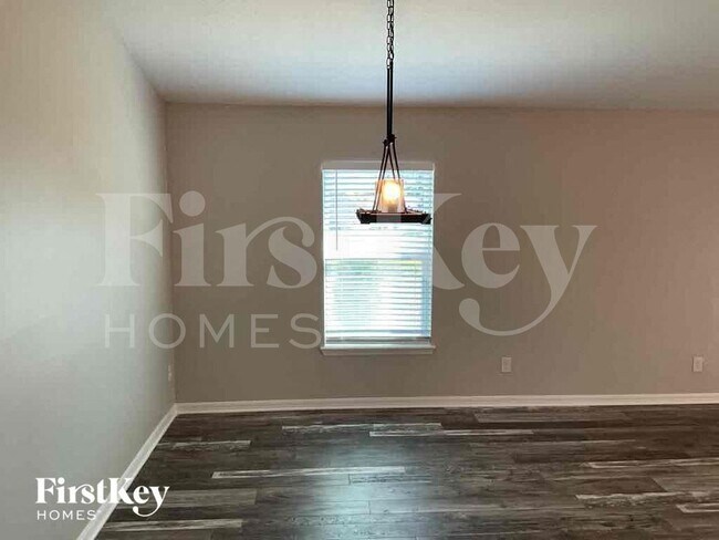 Photo - 121 Alexandria Cir