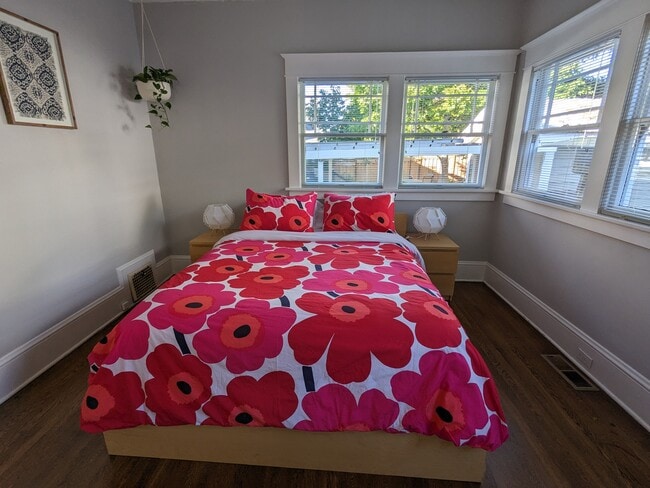 Main Floor Bedroom - 1974 SE 24th Ave