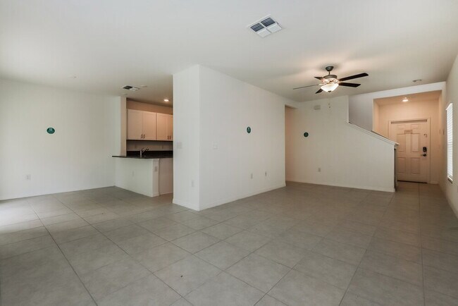 7306 Spring Snowflake Ave