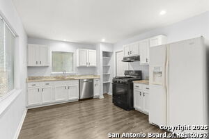 Photo - 121 Meadow Hill