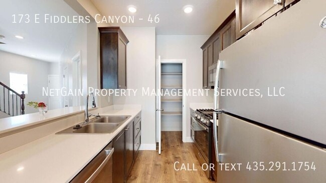 Photo - 173 E Fiddlers Canyon Rd