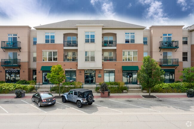 Photo - Valencia Place