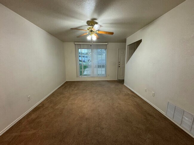 Photo - 1905 Monte Carlo Ln Unit Apt D
