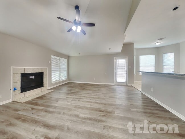 Photo - 10834 Golden Sunshine Dr