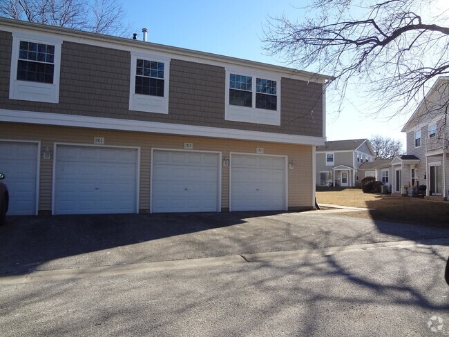 Building Photo - 1315 Exeter Ct Rental