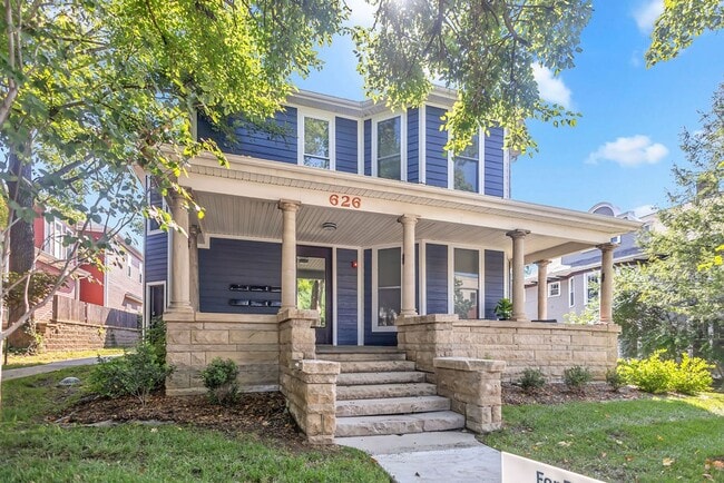 Photo - 626 N. College Ave.
