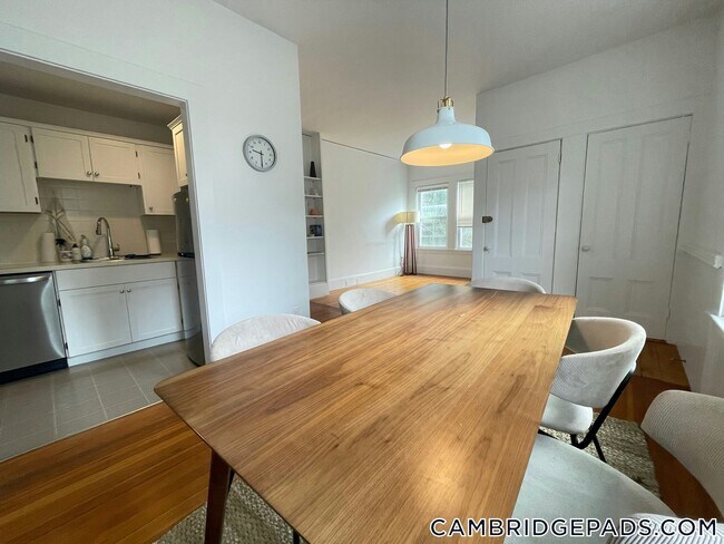 Photo - 32 Healey St