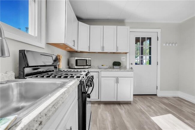 Photo - 1229 McKee Rd