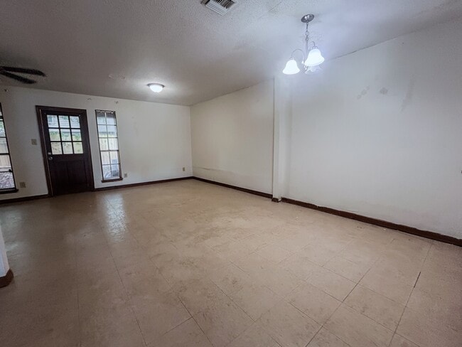 Photo - 2830 Louisiana Ave