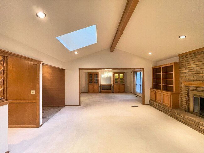 Photo - Available Now- $500 Off First Full Months ...