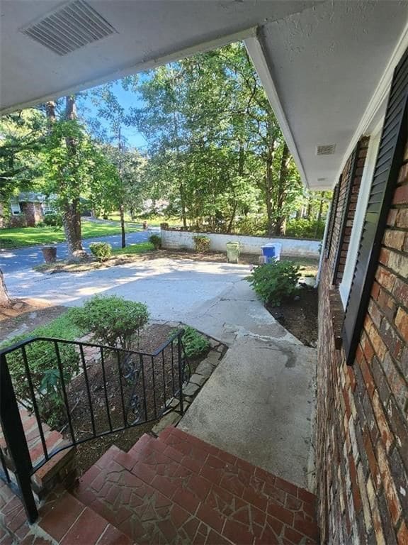 Photo - 302 Kelso Dr SW