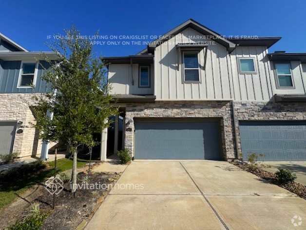 Building Photo - 4027 Champlain Wy Rental