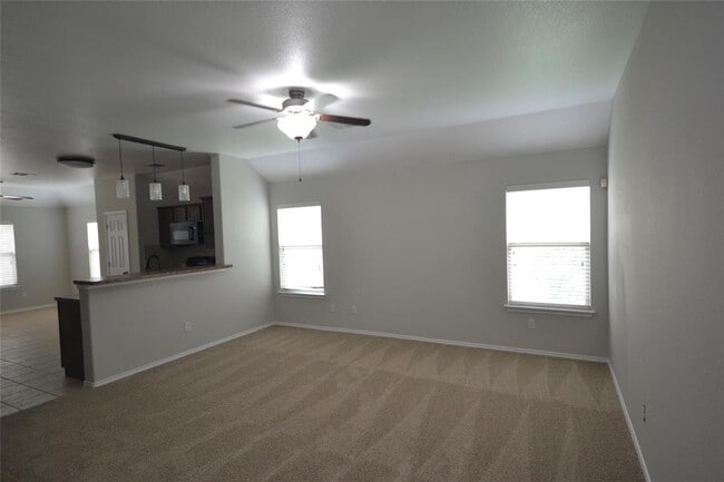 Photo - 228 Falcon Ln