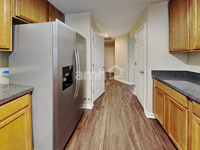 Photo - 5145 Chasteal Trail