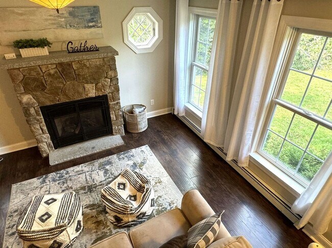 Photo - 415 Modoc Hl Rd