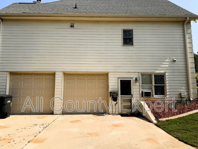 Photo - 5760 Charleston Ln