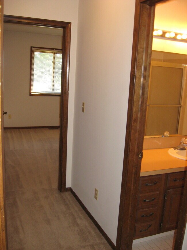 Photo - Ben Inc Duplexes - Scwalb Realty Unidad 3511S135